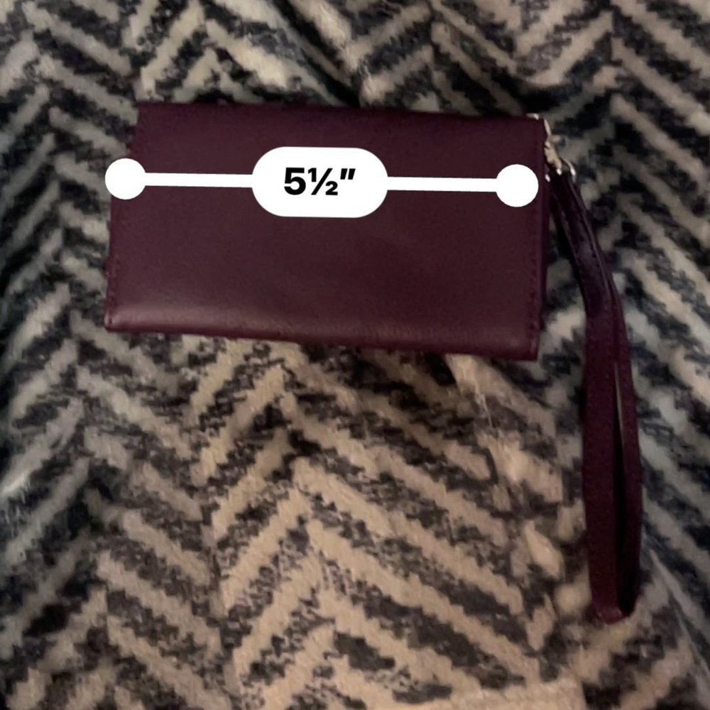 Body Glove Burgundy Wristlet Clutch - Picture 5 of 8